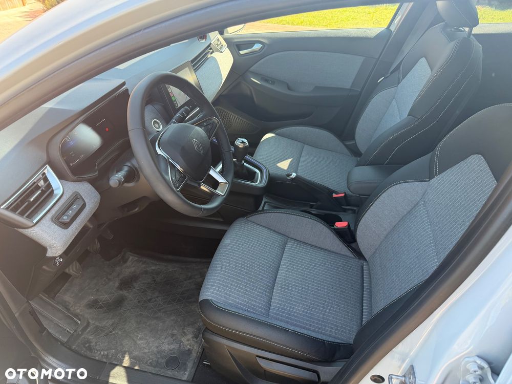 Renault Clio 1.0 TCe Techno - 10