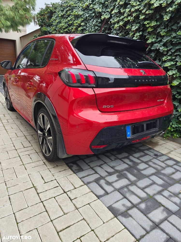 Peugeot 208 1.2 L PureTech STT EAT8 GT Line - 2