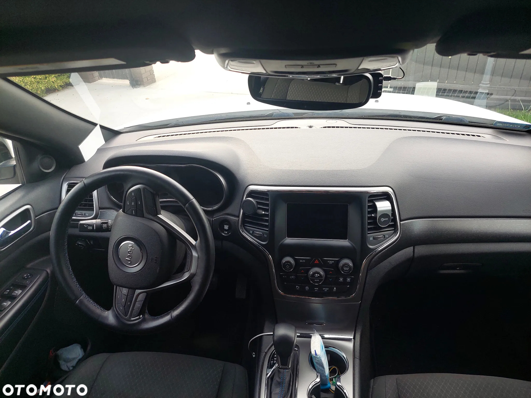 Jeep Grand Cherokee - 9
