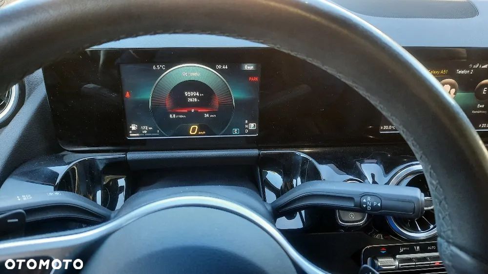 Mercedes-Benz GLA 250 4-Matic - 11