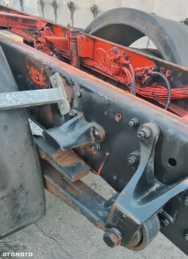 Mercedes-Benz 1827 - 19