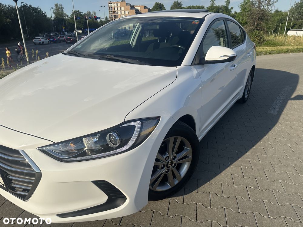 Hyundai Elantra - 5