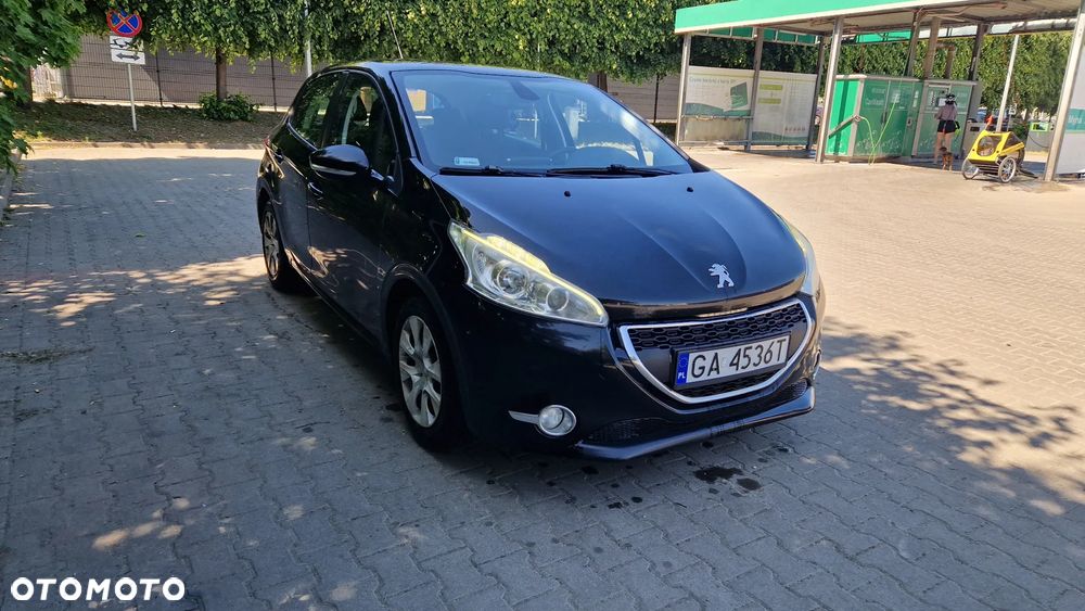 Peugeot 208 1.6 e-HDi Allure STT - 3