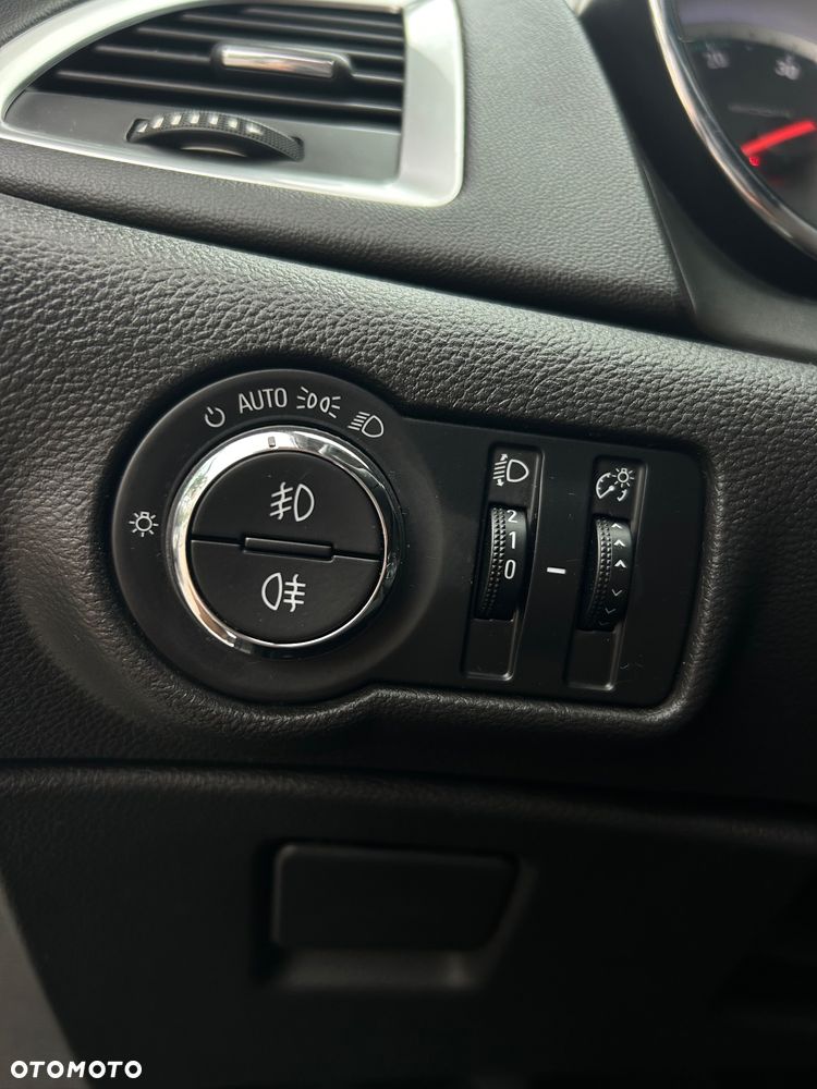 Opel Astra 1.7 CDTI Cosmo - 19