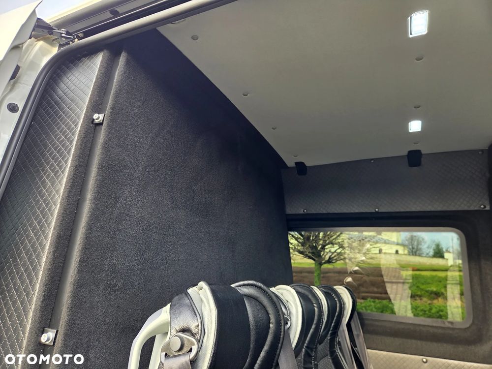 Volkswagen Crafter - 24