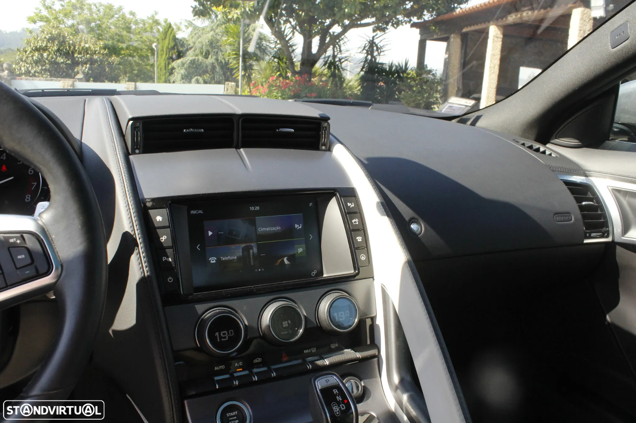 Jaguar F-Type 2.0 i4 R-Dynamic - 32