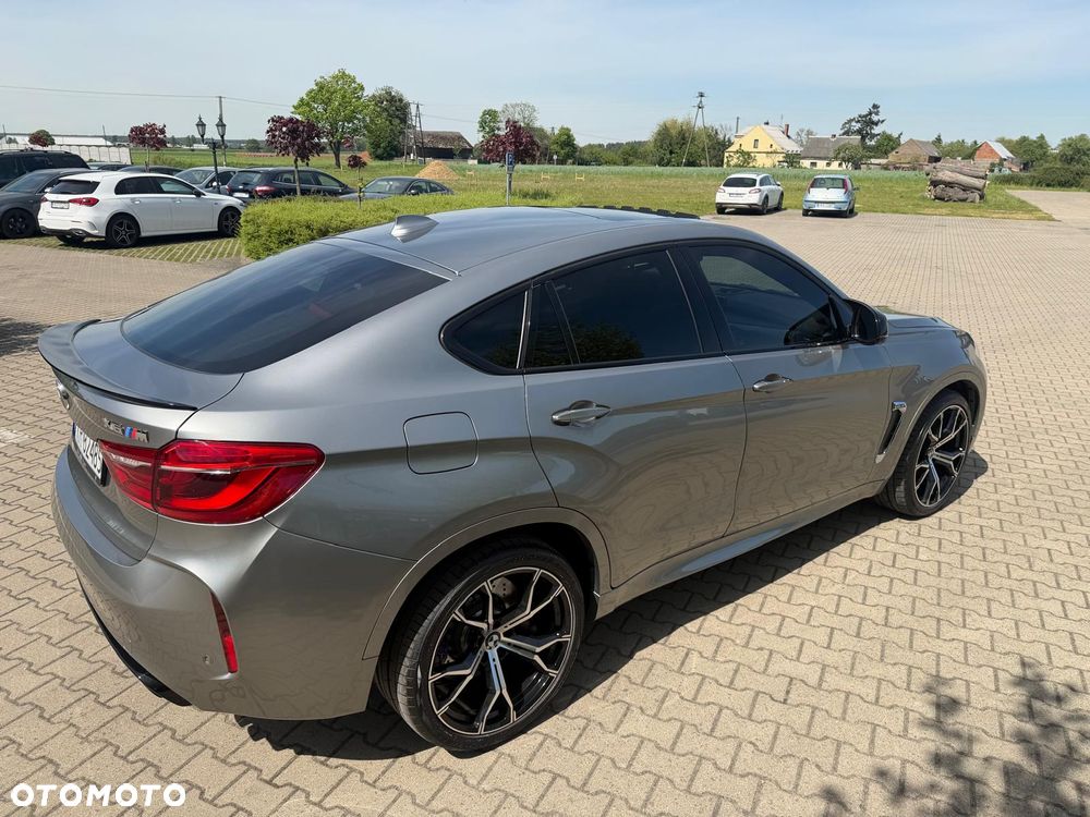 BMW X6M - 12