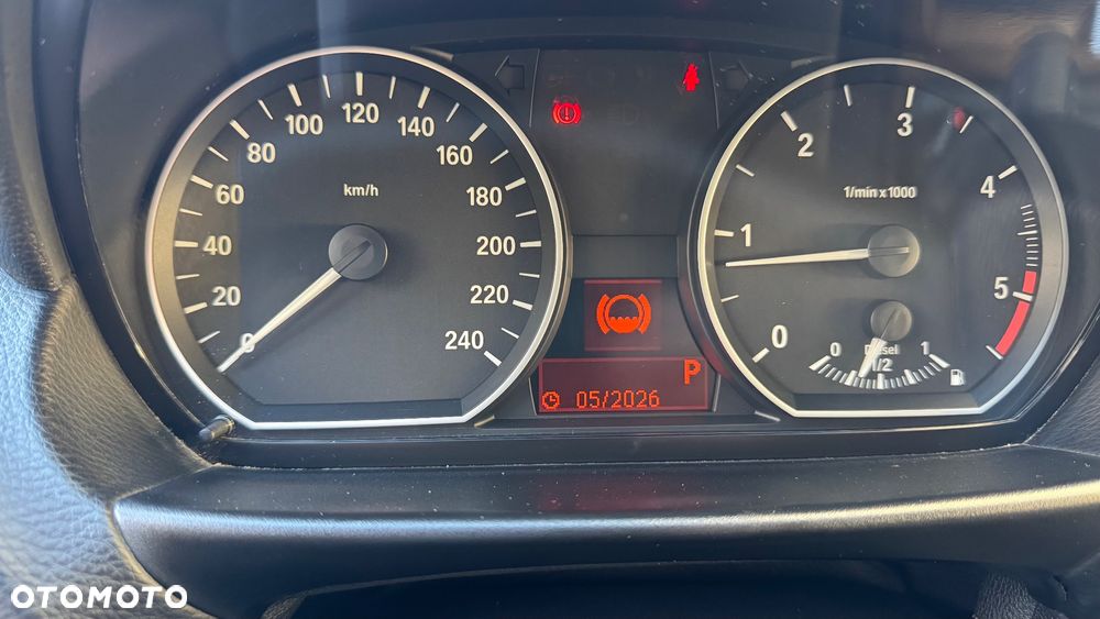 BMW Seria 1 118d DPF - 18