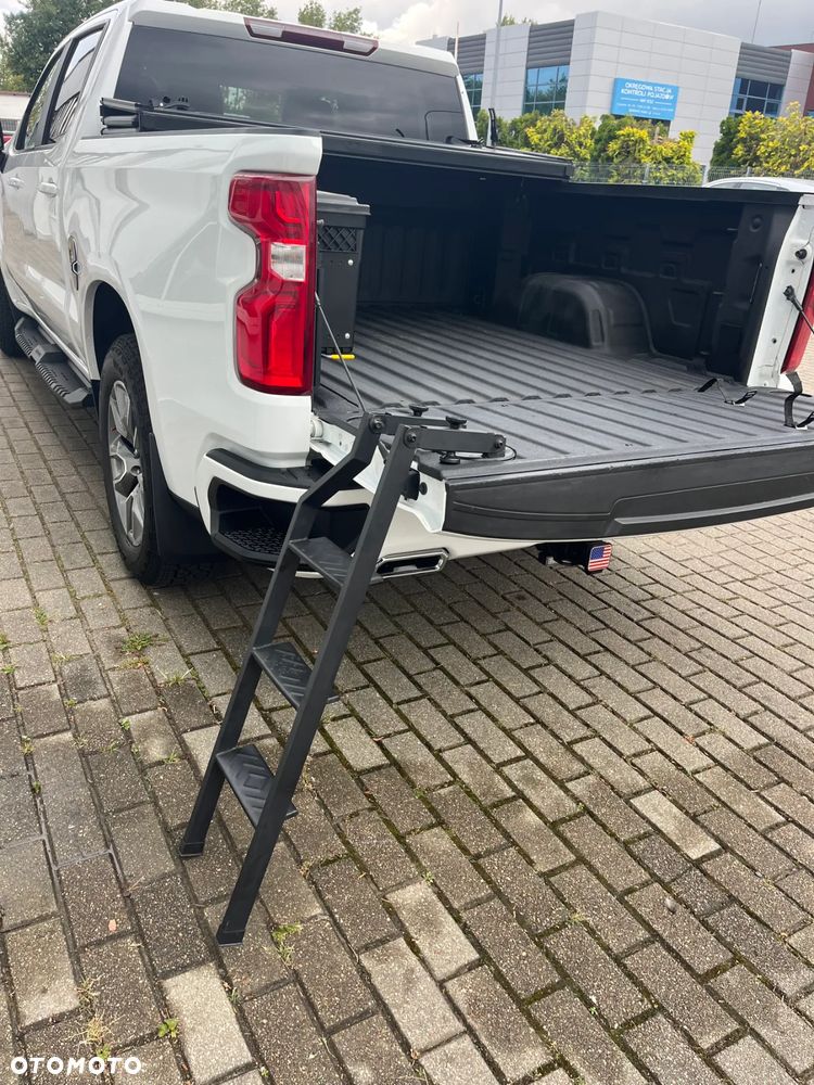 Chevrolet Silverado - 26