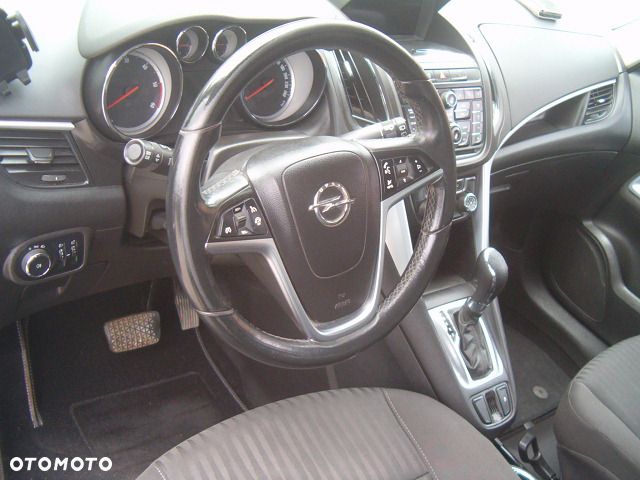 Opel Zafira - 23