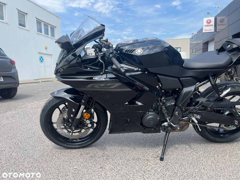 Yamaha R7 - 9
