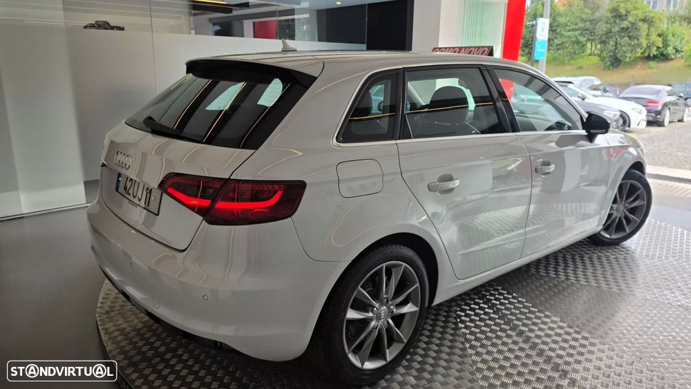 Audi A3 Sportback 1.6 TDI S-line - 21