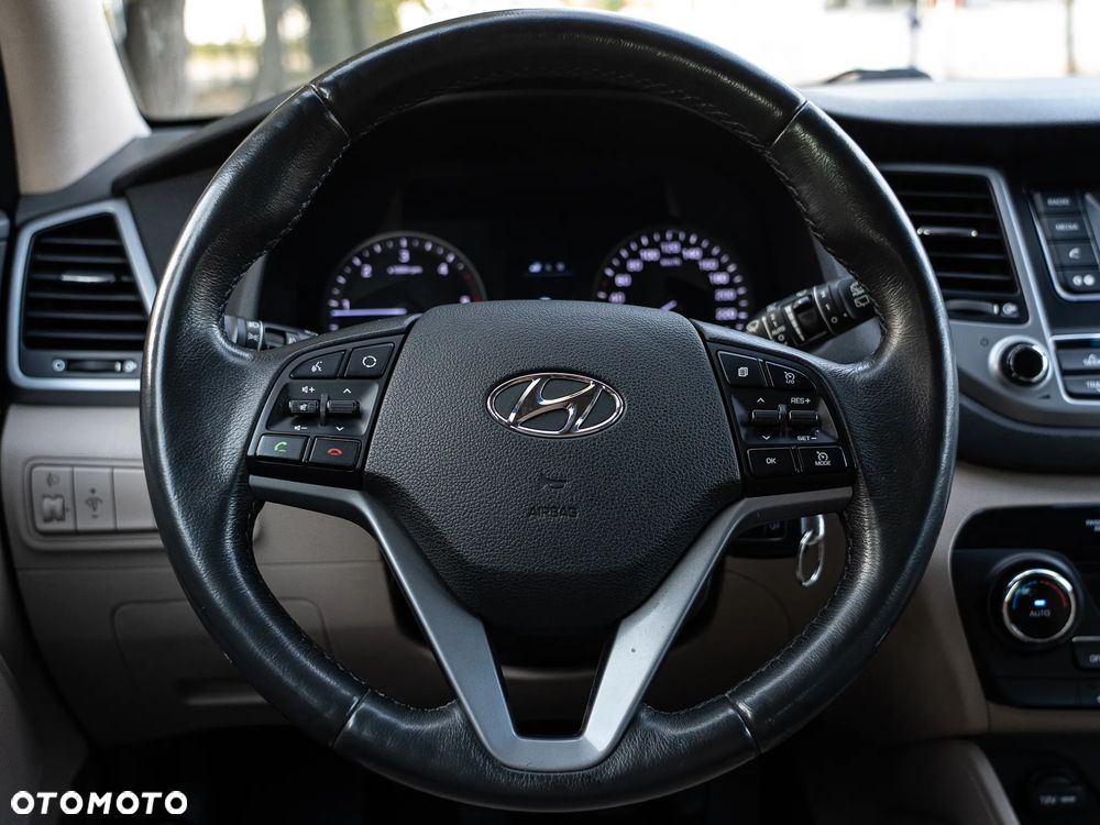 Hyundai Tucson 1.7 CRDI BlueDrive Comfort 2WD - 29
