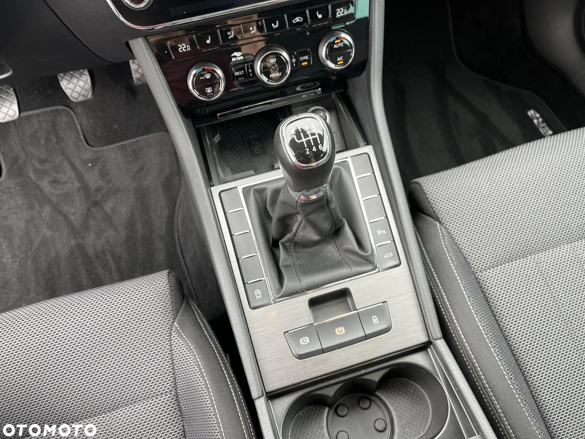 Skoda Superb Combi 2.0 TDI Style - 15