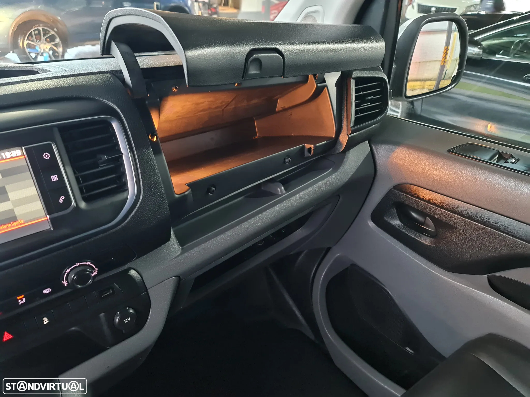 Citroën JUMPY 1.6 HDi 115CV * IVA INCLUÍDO DEDUTÍVEL * - 36