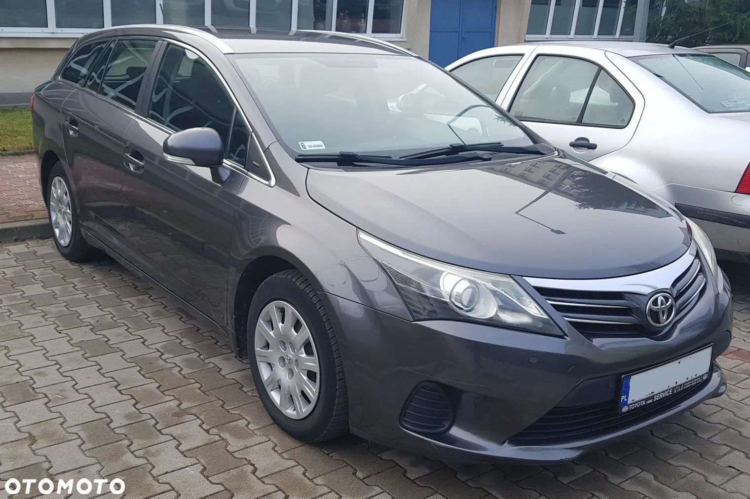 Toyota Avensis 2.0 D-4D Luna - 1