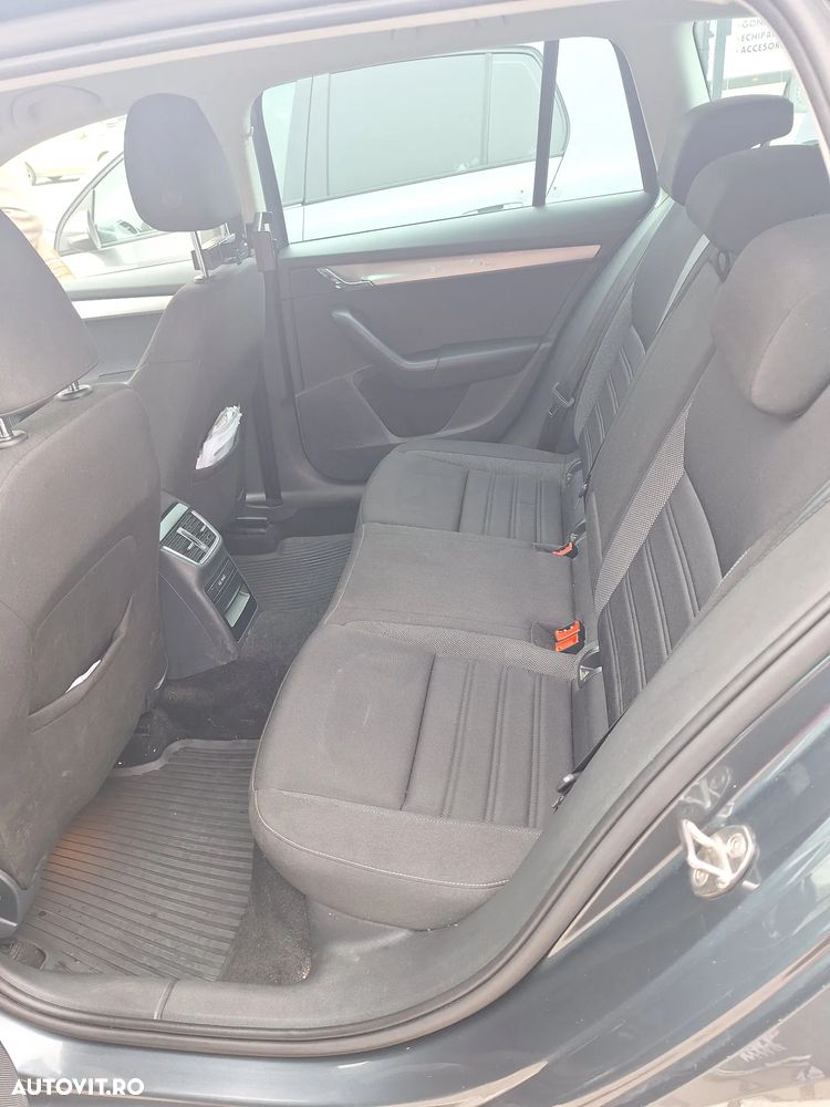 Skoda Octavia 1.6 TDI Style - 6