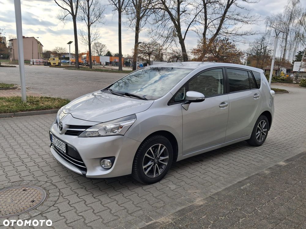 Toyota Verso 1.6 5-Sitzer Life - 1