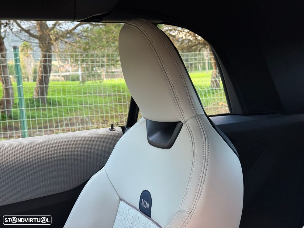 MINI Cabrio - 41