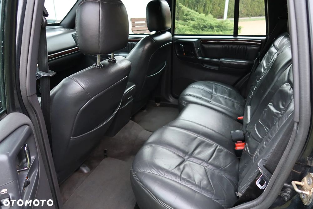 Jeep Grand Cherokee - 19