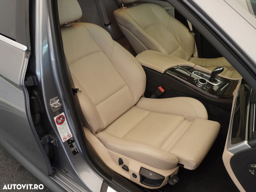 BMW Seria 5 520d Sport-Aut. - 9