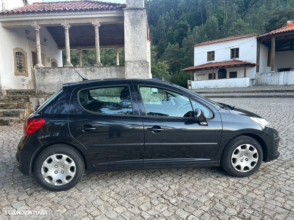 Peugeot 207 - 6