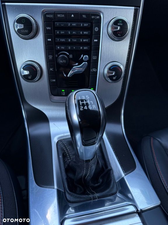 Volvo V60 D4 Ocean Race - 25