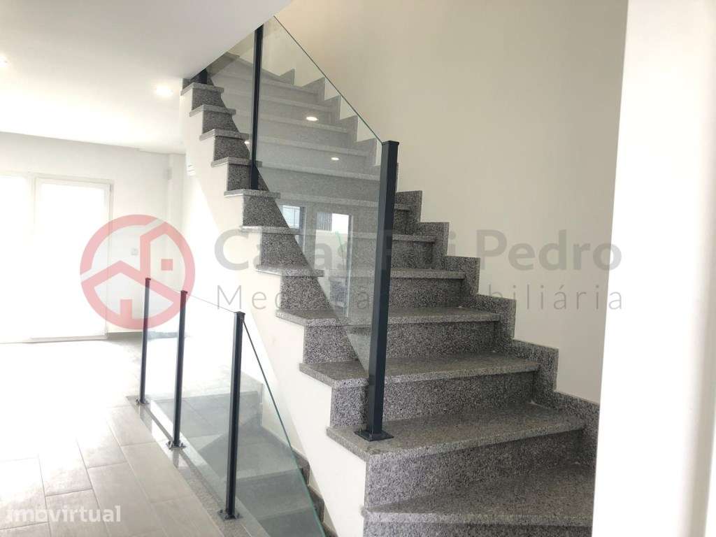 Moradia T3+2 em Vale de Milhaços - Grande imagem: 4/38
