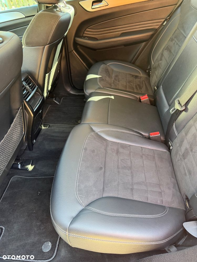Mercedes-Benz ML 350 BlueTec 4-Matic - 15