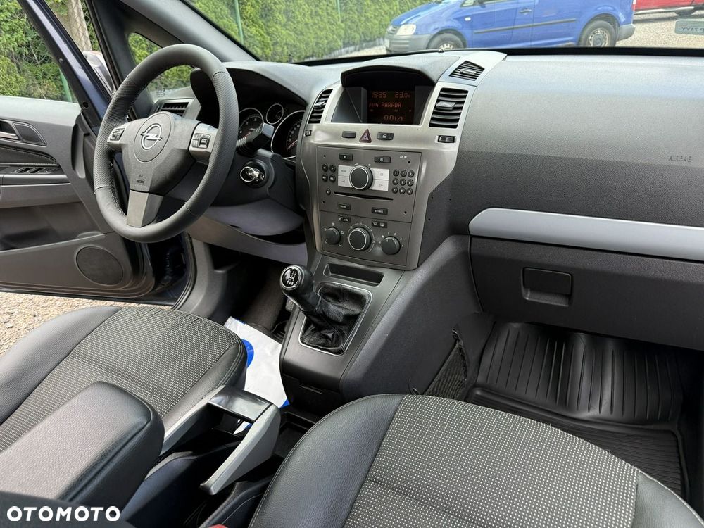Opel Zafira - 12