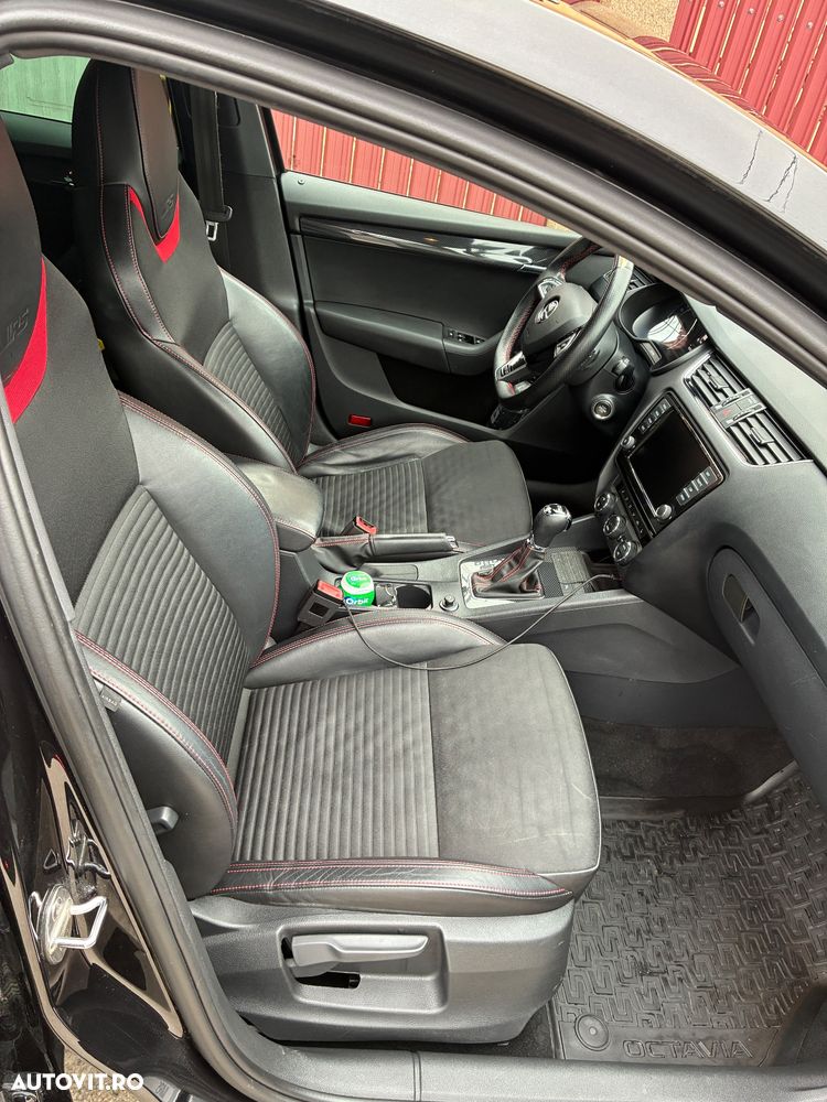 Skoda Octavia 2.0 TDI DSG 4X4 RS - 10