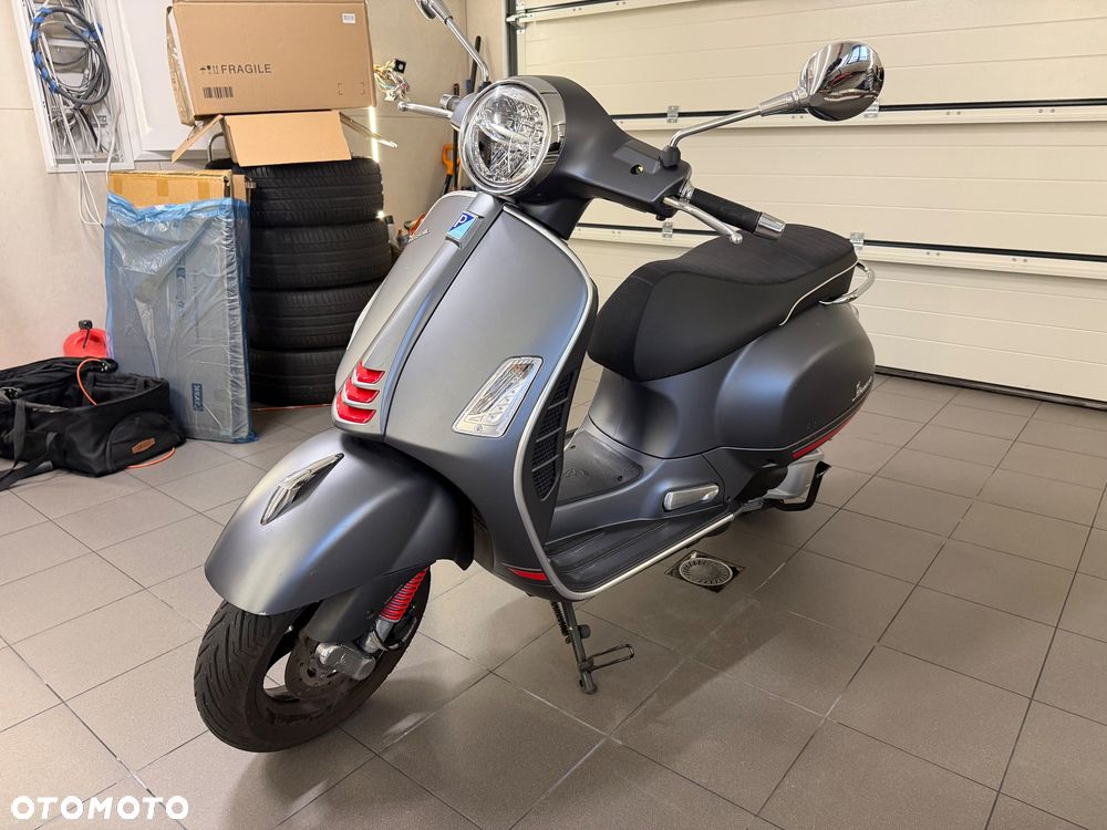Piaggio Vespa - 1