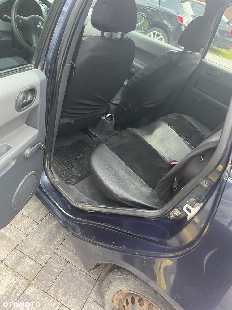 Mitsubishi Colt - 6