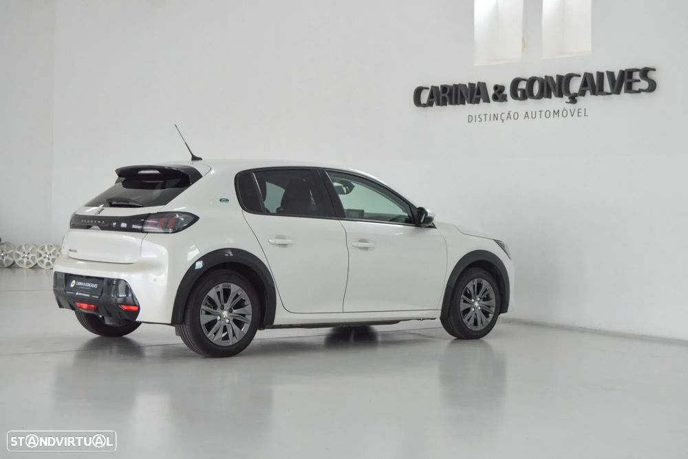 Peugeot e-208 50 kWh Allure Pack - 53