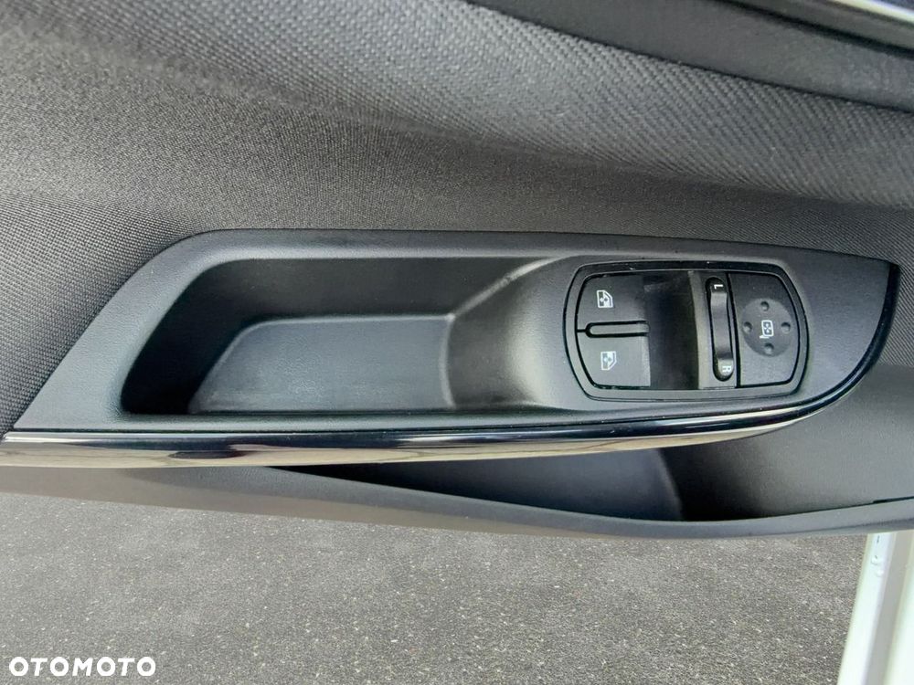 Opel Corsa - 11