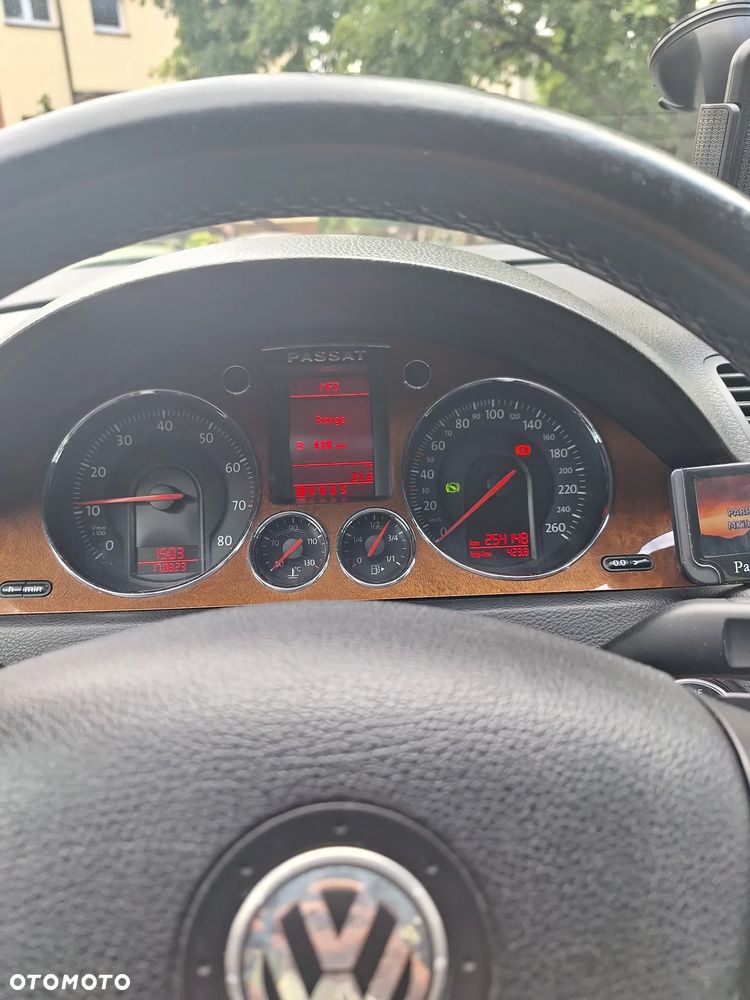 Volkswagen Passat 3.2 V6 FSI 4Mot Comfortline DSG - 5