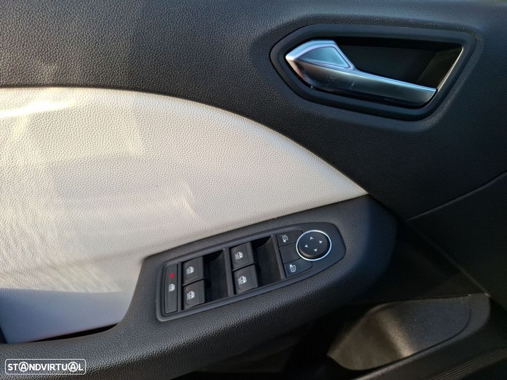 Renault Clio 1.0 TCe Techno - 23