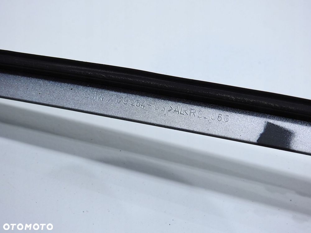 LISTWA SZYBY CZOŁOWEJ PRAWA 354/7 BMW E90 E91 - 9