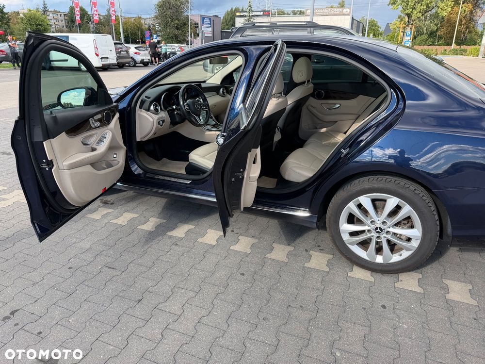 Mercedes-Benz Klasa C 300 4MATIC 9G-TRONIC - 3