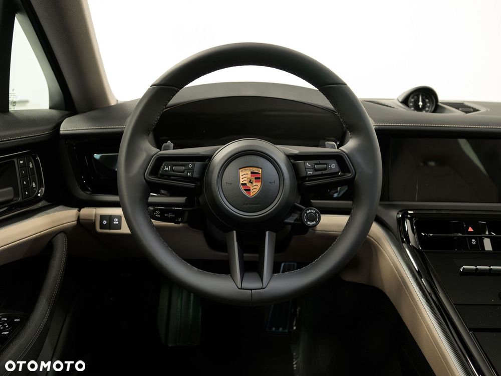 Porsche Panamera - 18