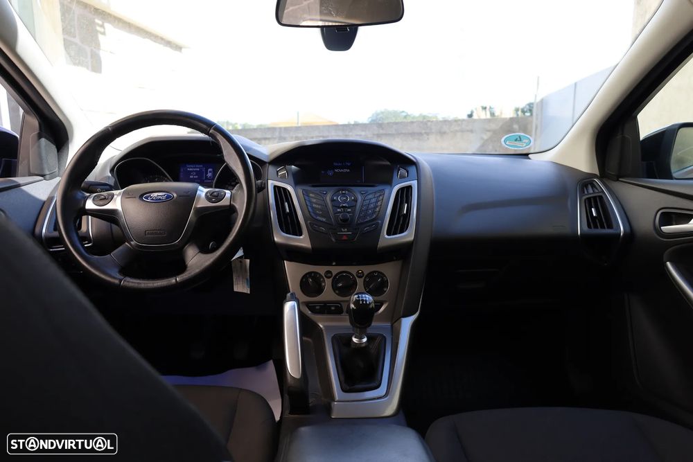 Ford Focus 1.0 EcoBoost S&S Champions Edition - 18