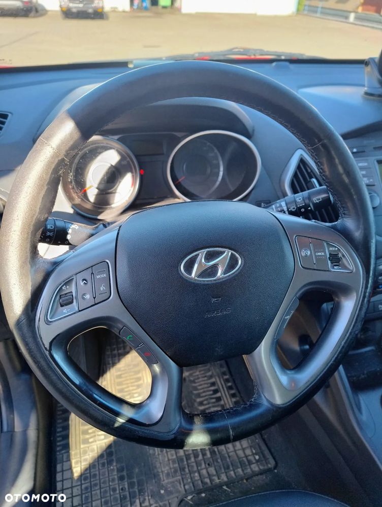 Hyundai ix35 - 13