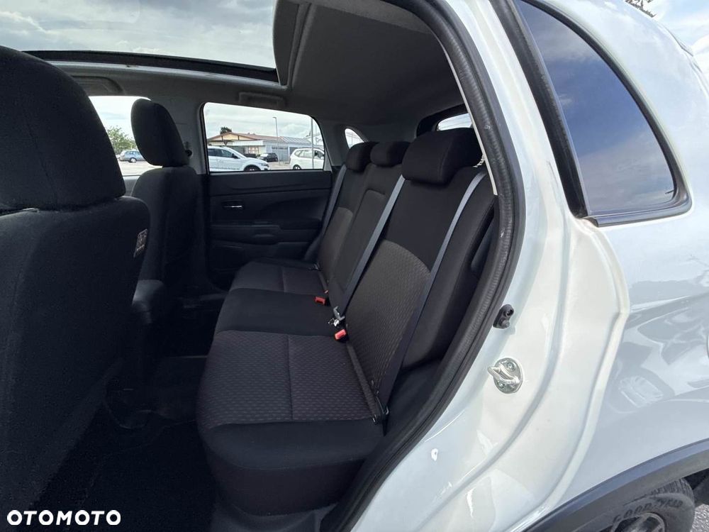 Mitsubishi ASX 1.6 Intense Plus Navi Blue Edition - 17