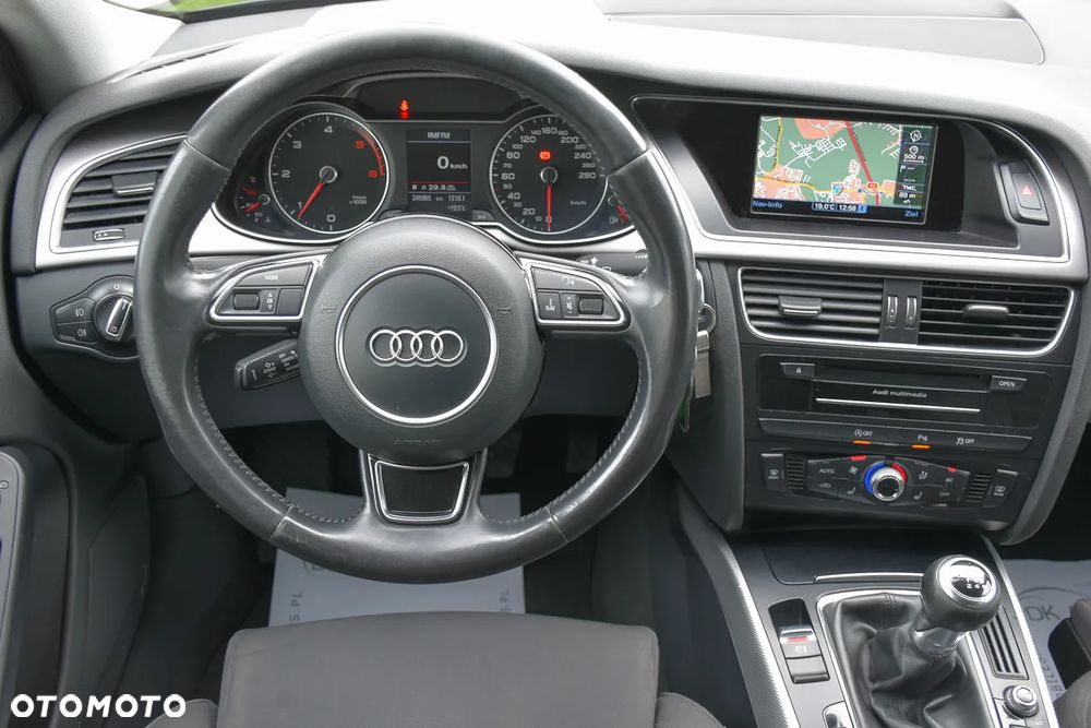 Audi A4 Avant 2.0 TDI DPF S line Sportpaket - 29