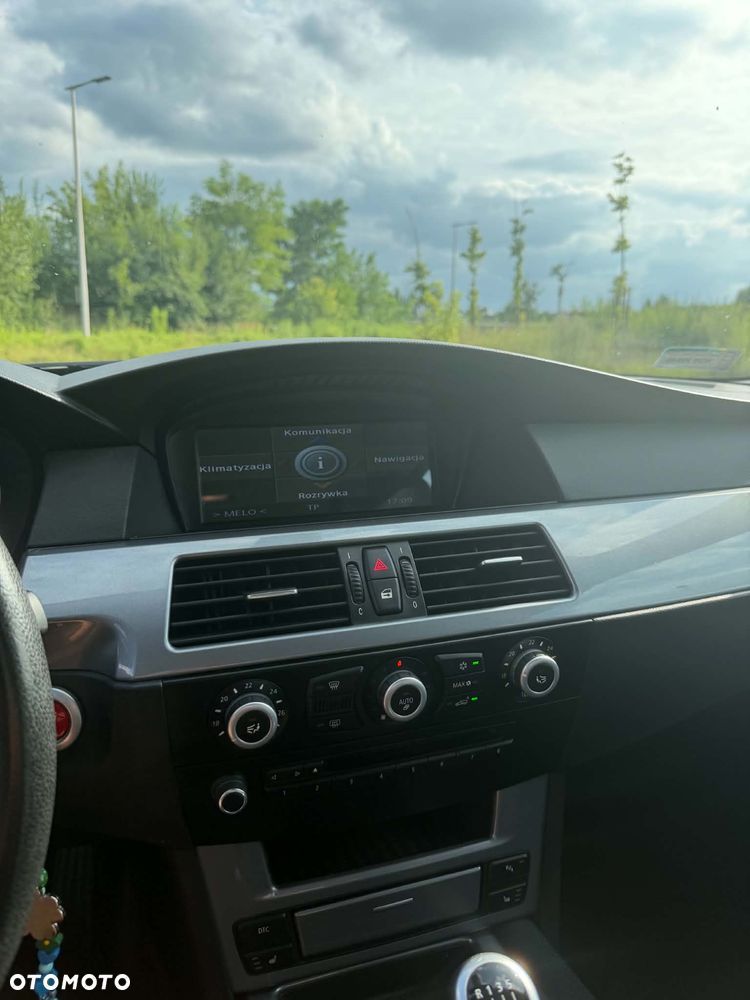BMW Seria 5 523i - 9