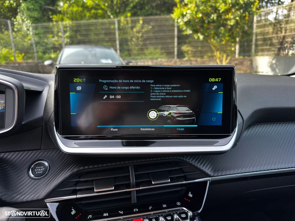 Peugeot e-208 Allure - 32