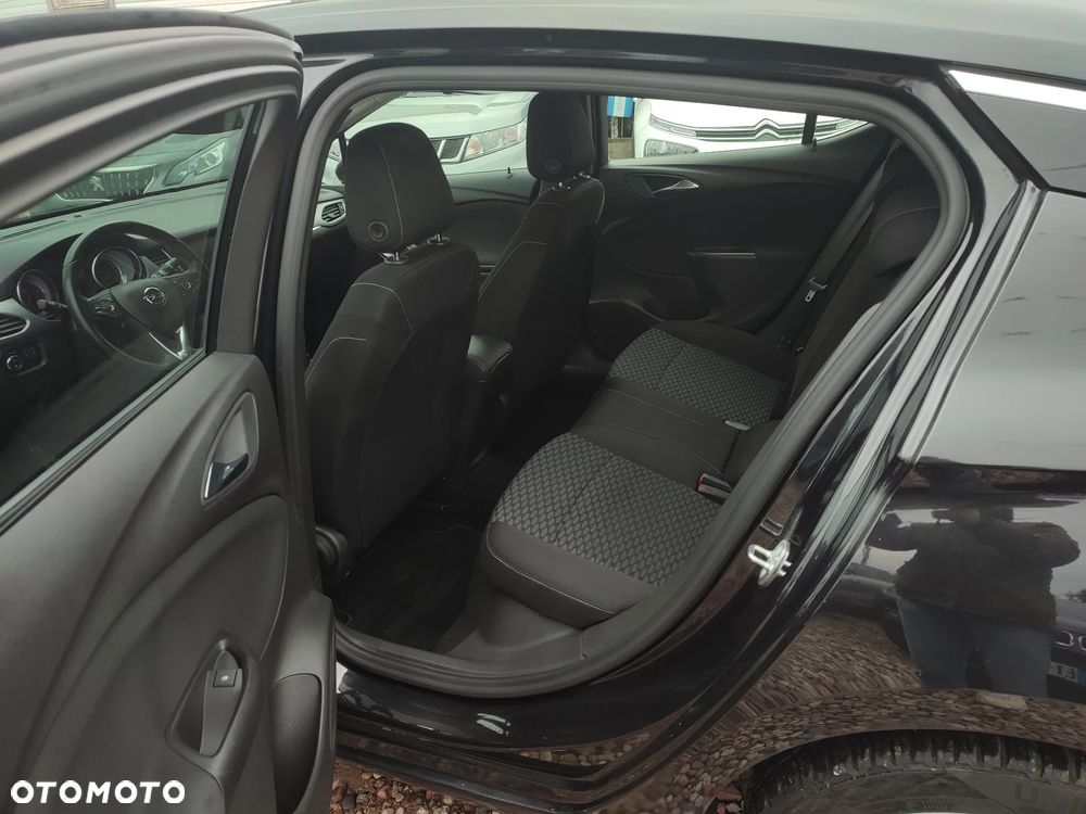 Opel Astra 1.4 Turbo Business - 19