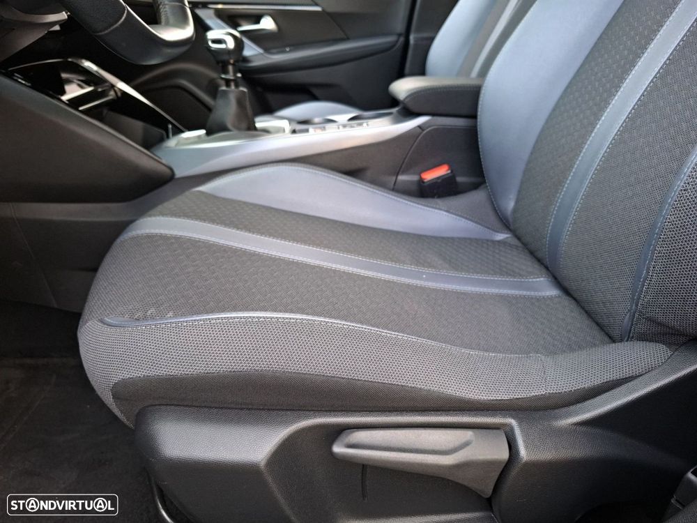 Peugeot 2008 1.5 BlueHDi Allure - 26