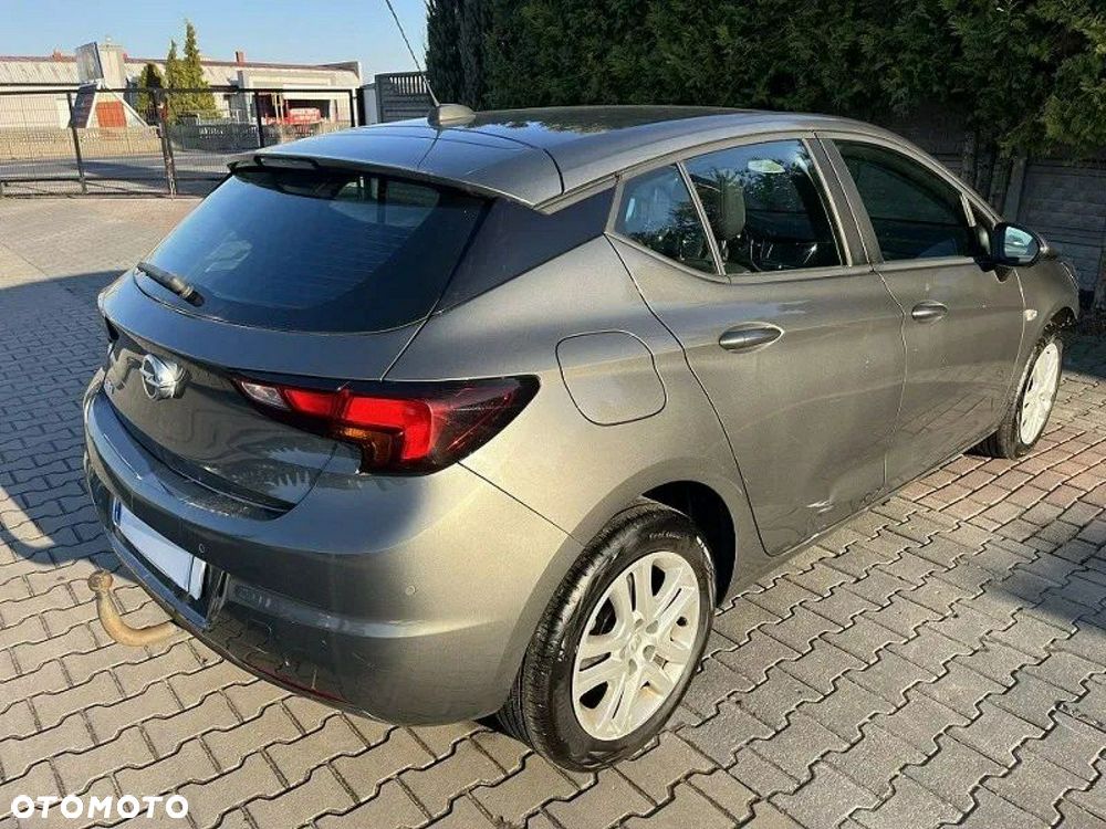 Opel Astra - 2