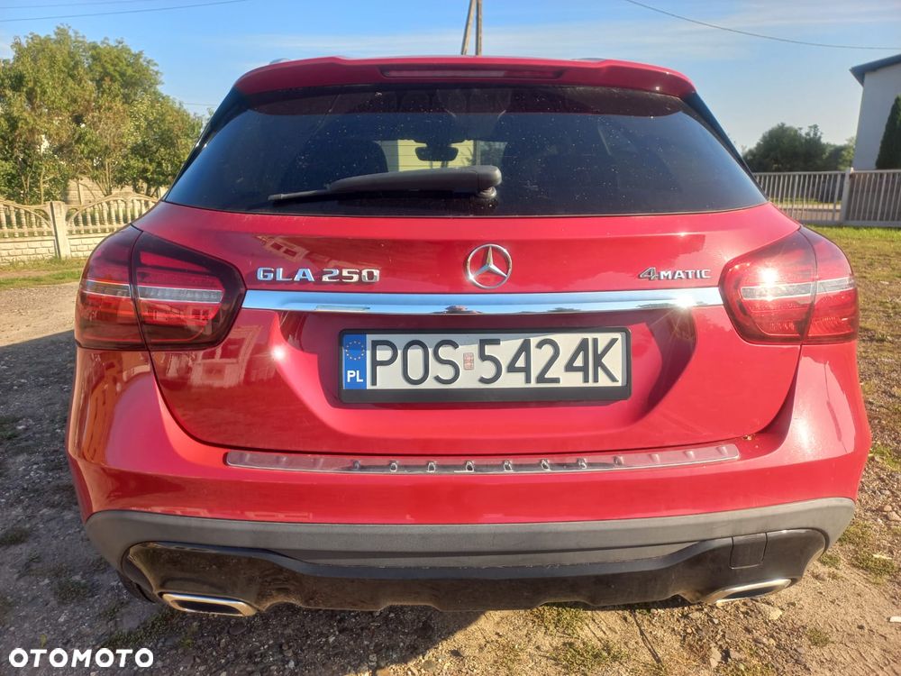 Mercedes-Benz GLA 250 4Matic 7G-DCT Style - 5